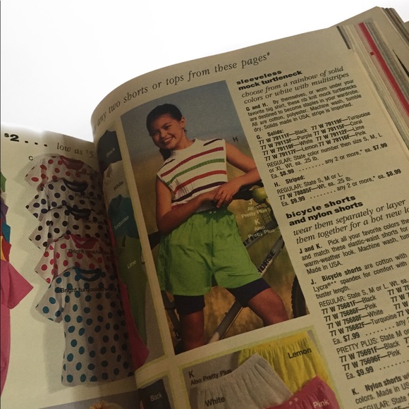 1993 spring / summer annual Sears catalogue - Picture 1 of 4